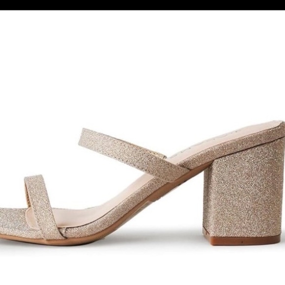 J. Adams Stormi Gold Heeled Sandals Square Toe Double Band Block Heel NWOT 8.5 - Picture 2 of 10